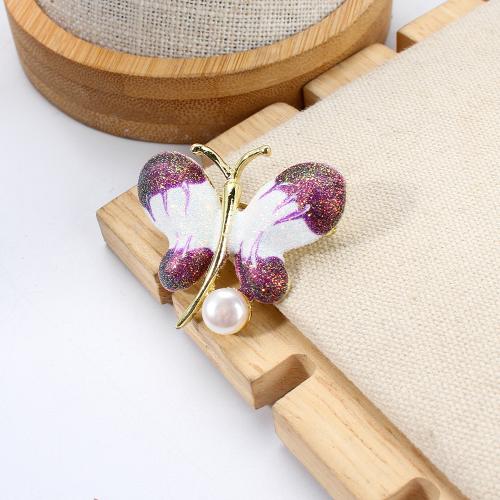 Broche perle d'eau douce, alliage de zinc, avec perle d'eau douce cultivée, papillon, Placage de couleur d'or, bijoux de mode & émail, plus de couleurs à choisir Vendu par PC