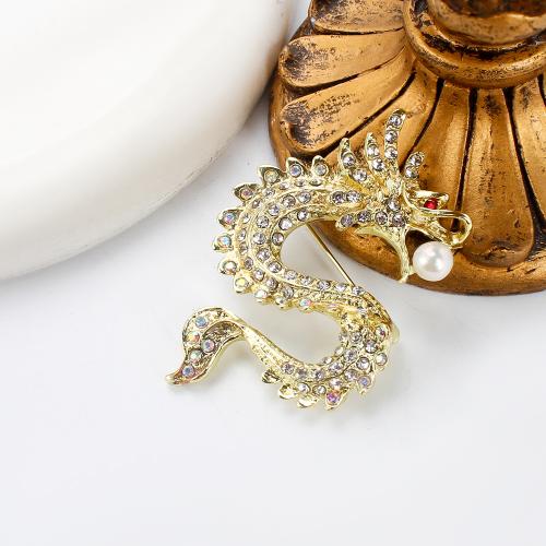 Broche perle d'eau douce, alliage de zinc, avec perle d'eau douce cultivée, dragon, Placage de couleur d'or, bijoux de mode & avec strass, plus de couleurs à choisir Vendu par PC