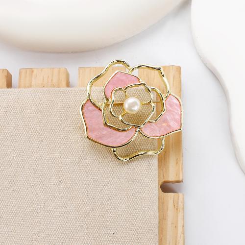 Broche perle d'eau douce, alliage de zinc, avec coquille rose & perle d'eau douce cultivée, fleur, Placage de couleur d'or, bijoux de mode, plus de couleurs à choisir Vendu par PC