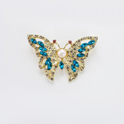 Broche perle d'eau douce, alliage de zinc, avec perle d'eau douce cultivée, papillon, Placage de couleur d'or, bijoux de mode & avec strass, plus de couleurs à choisir Vendu par PC