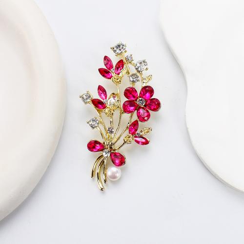 Broche perle d'eau douce, alliage de zinc, avec perle d'eau douce cultivée, Placage de couleur d'or, bijoux de mode & avec strass, plus de couleurs à choisir Vendu par PC