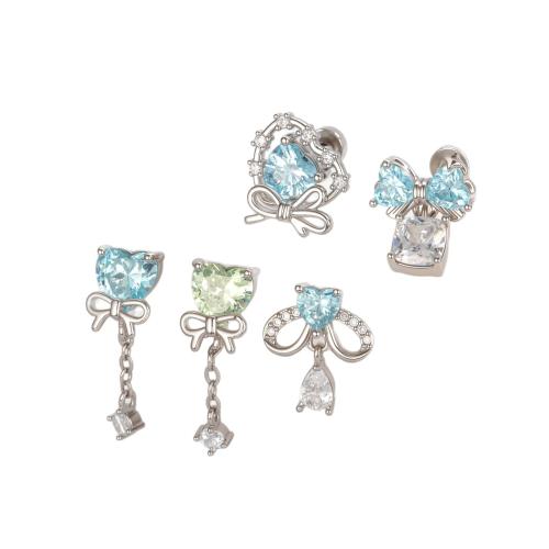 Acier titane piercing oreille, avec laiton, Placage de couleur d'or, bijoux de mode & pavé de micro zircon, plus de couleurs à choisir, Vendu par PC