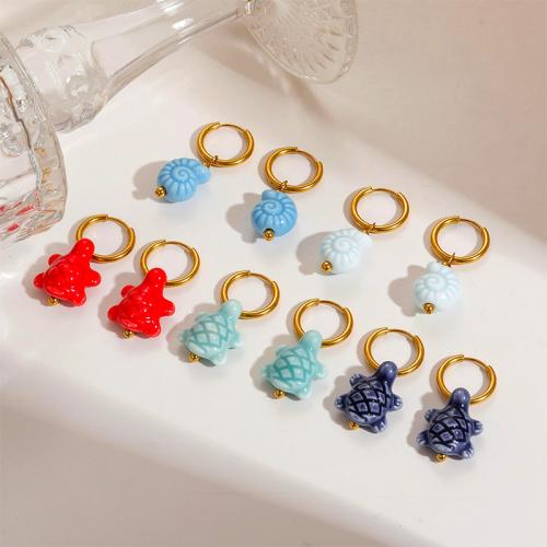 Boucle d'oreille de bijoux en porcelaine, Acier inoxydable 304, avec porcelaine, Placage de couleur d'or, styles différents pour le choix & pour femme & émail, plus de couleurs à choisir, Vendu par paire