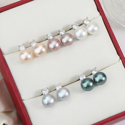 Boucles d'oreilles d'eau douce de Perle , perle d'eau douce cultivée, avec laiton, Plat rond, Placage, bijoux de mode & avec strass, plus de couleurs à choisir, 7-8mm, Vendu par paire