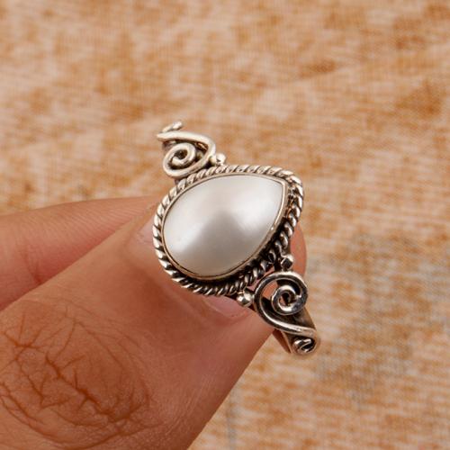 Messing Fingerring, mit Kunststoff Perlen, Antikes Finish, verschiedene Größen vorhanden & für Frau & hohl, verkauft von PC