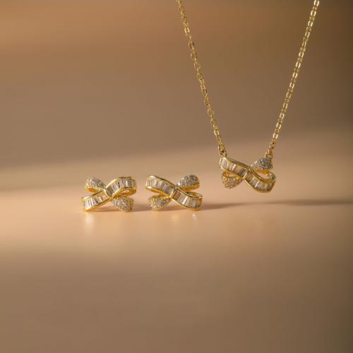 laiton parure de bijoux, Boucle d’oreille stud & collier, Noeud papillon, Placage, 2 pièces & pavé de micro zircon & pour femme, plus de couleurs à choisir, Vendu par fixé
