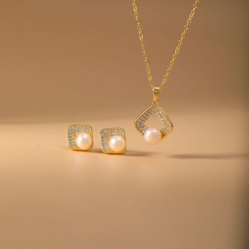 Micro cúbicos Circonia allanar sistemas de la joyería de cobre amarillo, metal, Pendiente de stud & collar, con Perlas plásticas, Patrón Geométrico, chapado, 2 piezas & micro arcilla de zirconia cúbica & para mujer & hueco, dorado, Vendido por Set