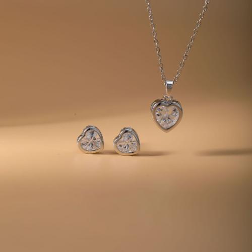 metal Conjunto de joya, Pendiente de stud & collar, Corazón, chapado, 2 piezas & micro arcilla de zirconia cúbica & para mujer, plateado, Vendido por Set