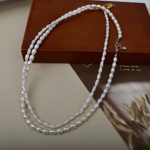 Ожерелье из пресноводных жемчуг на латунной цепочке, Пресноводные жемчуги, с Латунь, Рисообразная, Другое покрытие, ювелирные изделия моды, Много цветов для выбора, 4-5mm, длина:38 см, продается PC