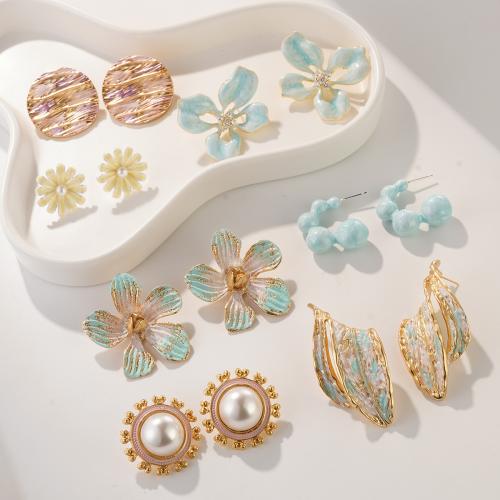 Латуни Стад Серьги, Латунь, с ABS пластик жемчужина, плакирован золотом, ювелирные изделия моды & эмаль, Много цветов для выбора, продается Пара