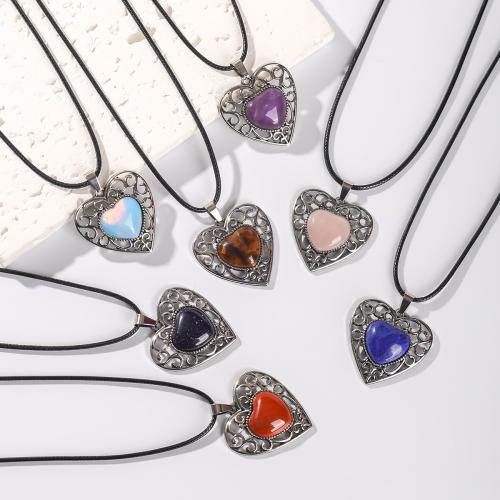 Colliers de pierres précieuses, pierre gemme, avec cordon en cuir & alliage de zinc, bijoux de mode & unisexe & creux, Vendu par PC