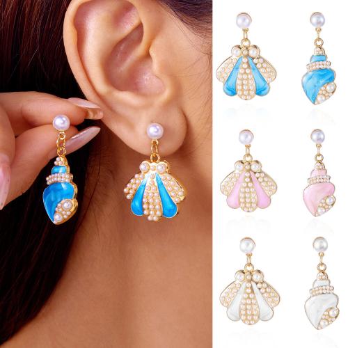Boucles d'oreilles asymétriques, alliage de zinc, avec perle de plastique, Placage de couleur d'or, bijoux de mode & émail, plus de couleurs à choisir, Vendu par paire