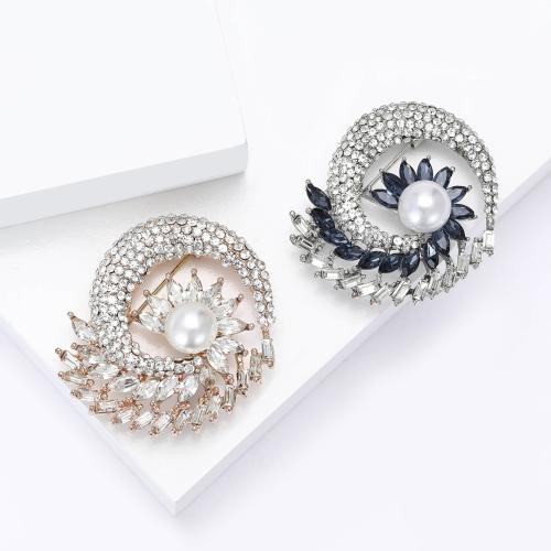 Strass Zink Legierung Brosche, Zinklegierung, mit Kunststoff Perlen, Blume, plattiert, Modeschmuck & mit Strass, keine, verkauft von PC