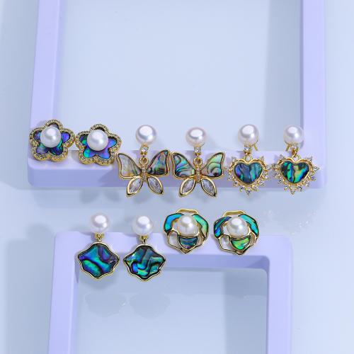 Boucles d'oreilles d'eau douce de Perle , laiton, avec coquille d'ormeau & perle d'eau douce cultivée, Placage de couleur d'or, bijoux de mode & pavé de micro zircon, plus de couleurs à choisir, 6-8mm, Vendu par paire
