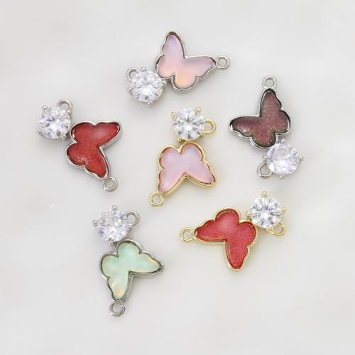 Pendentifs en laiton zircon cubique (CZ), avec résine, papillon, Placage, DIY & pavé de micro zircon, plus de couleurs à choisir Vendu par PC