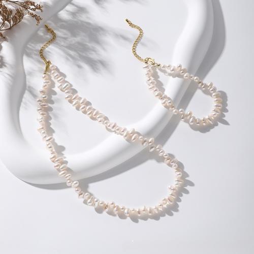 Bijoux de perle d'eau douce naturelle, perle d'eau douce cultivée, Bracelet & collier, avec alliage de zinc, Placage de couleur d'or, bijoux de mode, plus de couleurs à choisir, 4-5mm, Vendu par brin