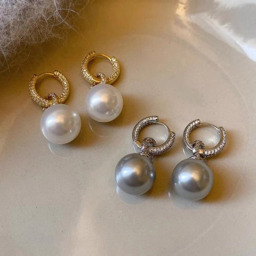 Boucles d'oreilles en laiton zircon cubique pavent, avec perle de plastique, Placage, bijoux de mode & pavé de micro zircon & pour femme, plus de couleurs à choisir, Vendu par paire