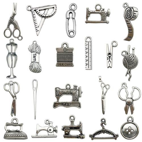 Pendentifs outils en alliage de zinc, Plaqué de couleur d'argent, DIY & styles différents pour le choix, Vendu par PC