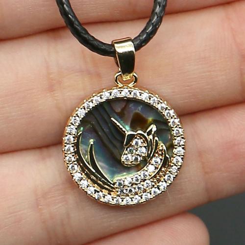 coquille collier, avec cuir PU & laiton, Plat rond, Placage de couleur d'or, bijoux de mode & unisexe & avec strass, plus de couleurs à choisir Environ 19 pouce, Vendu par PC