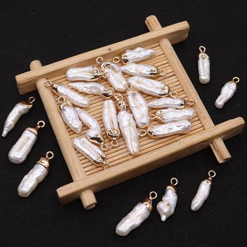 Cultured Freshwater Pearl Brass Pendant, with Brass, irregular, gold color plated, DIY, pendant length 7-30mm 