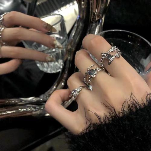 Rhinestone Zinc Alloy Finger Ring, gold color plated, fashion jewelry & with rhinestone 