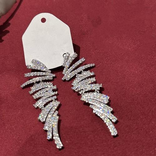 metal Pendientes con Colgantes, chapado en platina real, micro arcilla de zirconia cúbica & para mujer, Vendido por Par