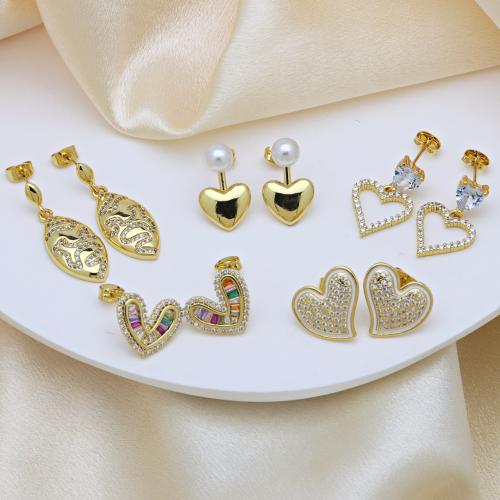 キュービックジルコニアマイクロパヴェブラスイヤリング, 銅, とともに プラスチック製パール, ゴールドメッキ, 異なるスタイルを選択 & マイクロパヴェジルコニア & 女性用, 無色, 売り手 ペア