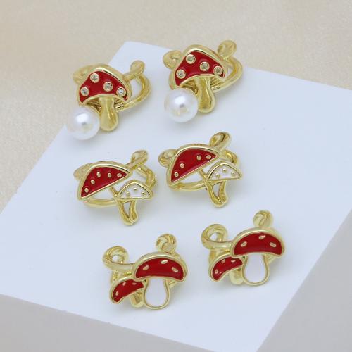 metal Pendiente Clip, con cúbica circonia & Perlas plásticas, champiñon, chapado en color dorado, diferentes estilos para la opción & para mujer & esmalte, más colores para la opción, Vendido por Par