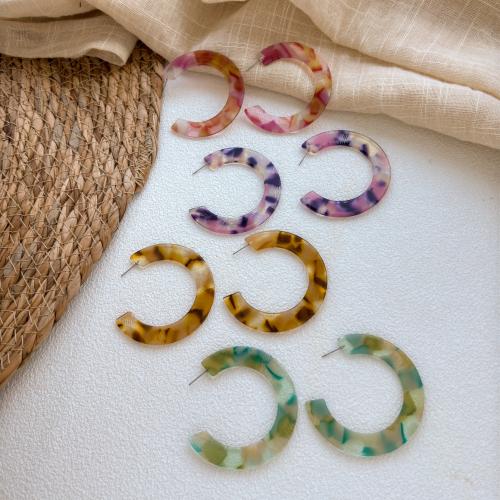 Acrílico Arito, Letra C, Vintage & para mujer, más colores para la opción, 53x60mm, Vendido por Par