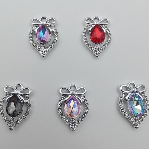 Pendentifs en verre et alliage zinc, alliage de zinc, avec verre, larme, Placage de couleur platine, DIY & avec strass & creux, plus de couleurs à choisir Vendu par sac