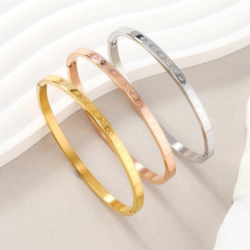 304 Edelstahl Armreif, plattiert, unisex & mit einem Muster von Herzen, keine, Innendurchmesser:ca. 60mm, 10PCs/Menge, verkauft von Menge