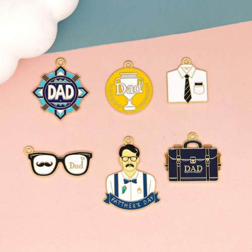 Pendentifs émail, alliage de zinc, Placage de couleur d'or, DIY & styles différents pour le choix Vendu par sac