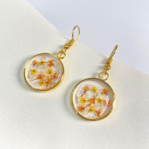 résine Boucle d'oreille goutte, avec Fleurs séchées & alliage de zinc, Plat rond, Placage de couleur d'or, bijoux de mode & pour femme, Vendu par paire