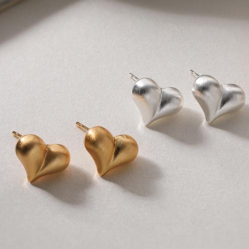 Латуни Стад Серьги, Латунь, Сердце, Другое покрытие, ювелирные изделия моды & Женский, Много цветов для выбора продается Пара