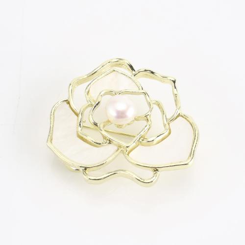 Freshwater Pearl Brooch, Zinc Alloy, with Freshwater Pearl, Flower, gold color plated, fashion jewelry & for woman 