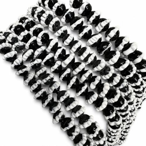 Perles murano faites à la main , chalumeau, Jupe, dessiné à la main, DIY & normes différentes pour le choix, blanc et noir, Vendu par brin