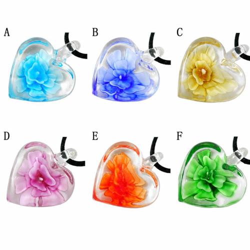 Pendentifs Murano fleur intérieur, chalumeau, coeur, fleur intérieure, plus de couleurs à choisir Environ 5mm, Vendu par PC