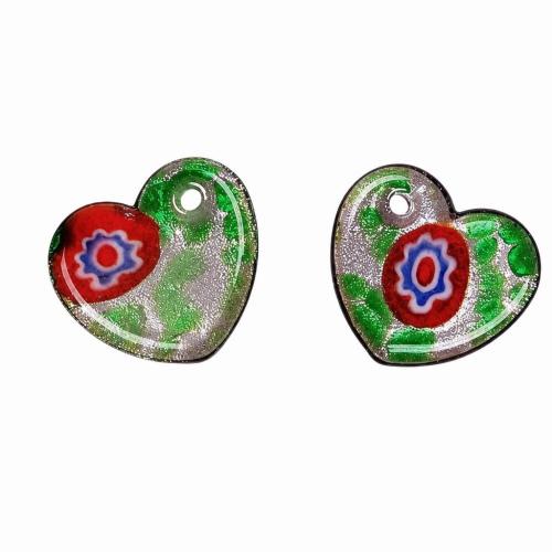 Pendentif Murano pour boucle d'oreille, chalumeau, coeur, avec tranche de millefiori & feuille d'argent, plus de couleurs à choisir Vendu par paire