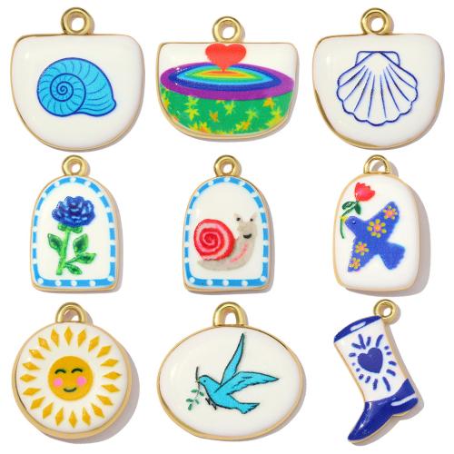 Pendentifs de Émail laiton , Placage, DIY & styles différents pour le choix & émail Vendu par sac