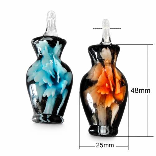 Innere Blume Murano Anhänger, Lampwork, mit Kunststoff Kasten, Vase, innen Blume, gemischte Farben, 48x25x11mm, Bohrung:ca. 6mm, 12PCs/Box, verkauft von Box