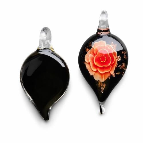 内側の花ランプワーク ペンダント, ランプワーク, とともに プラスチック製のボックス, 葉っぱ, ゴールドサンド & ボロシリケイトガラス, ミックスカラー, 50-57mm,28mm,15mm, 穴:約 7mm, 12パソコン/ボックス, 売り手 ボックス
