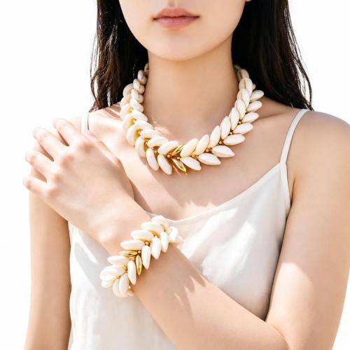 Shell Bracelet and Necklace & for woman 