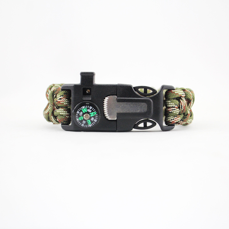 3:army green camouflage