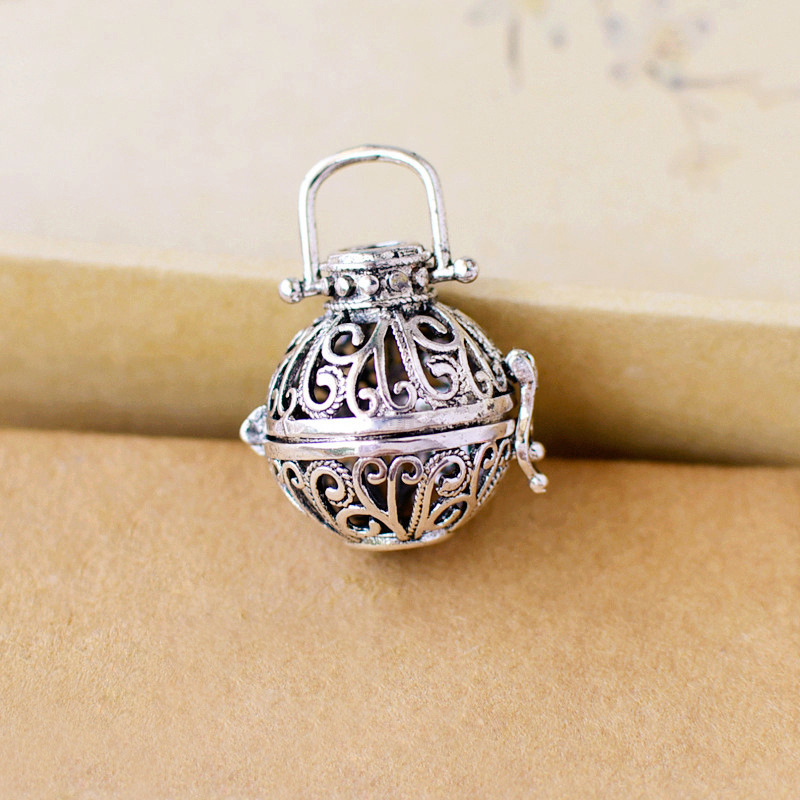 4:antique silver color plated  pendant