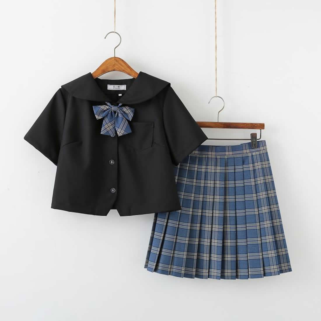 Short sleeves short skirts 2