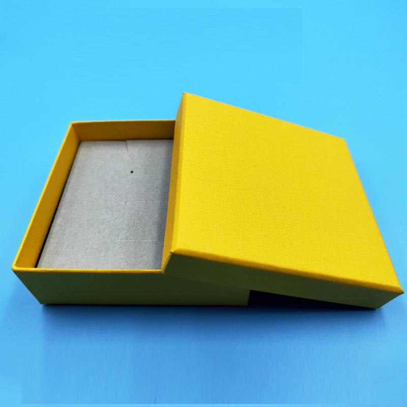 yellow-9x9x3cm