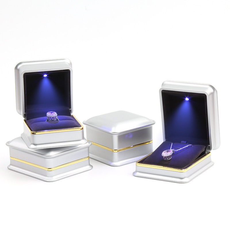 silver grey Pendant Box