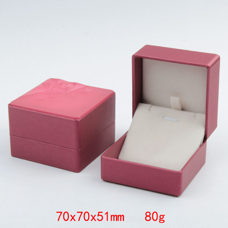 Red Pendant Box