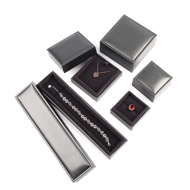 silver grey Pendant Box