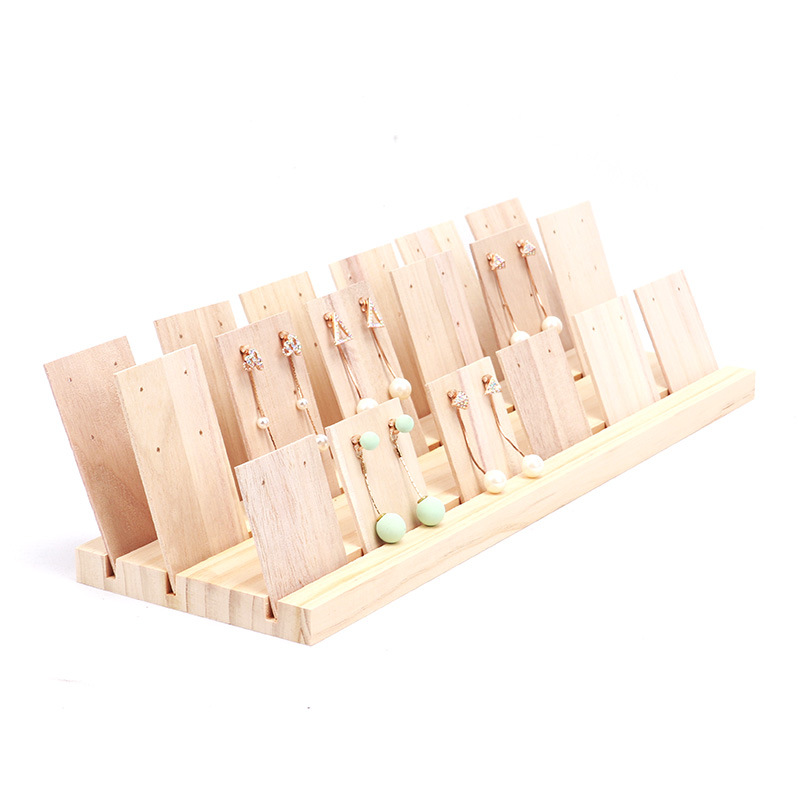 3:Wooden ear nail rack, row 3,18